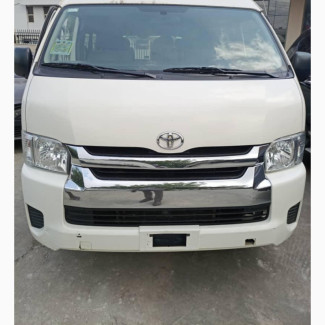 Toyota Hiace Bus