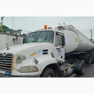 Mack Vision Fuel Truck/Tanker