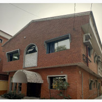 A 5 Bedroom Fully Detached Town House With 2 Mini Flat Bq#039;s