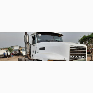 Mack Tractor Head 3 Axles Flat Body Trailer
