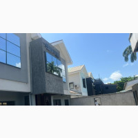 Luxurious 10 Bedroom Mansion in Victoria Island for Sale