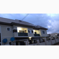 8bdrm House in Diamond Estate, Ologuneru for sale