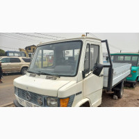 Mercedes Pickup 407 6tyres