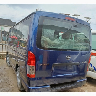 Toyota Grand HiAce 2012 Blue