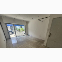 20sqm Shop Space in a Busy Environment