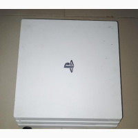 Clean Hacked PS4 Pro With Two Pads and 21 Games Inside