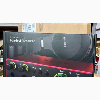 Focusrite Scarlett 2i2 Studio 4th Gen Audio Interface Bundle