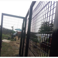 Panel Mesh Gate