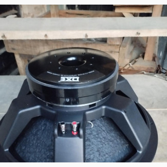 D X E Speaker