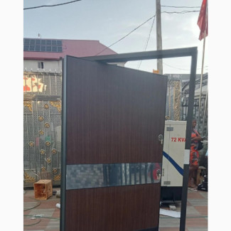 P.Ivot Door