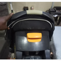 Chico Baby Car Sit (Almost Good as New)