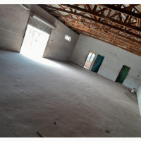 Warehouse/Showroom with 3 Private Offices for Lease