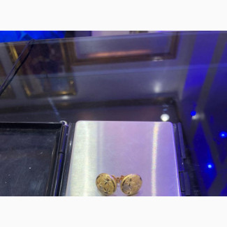 750 18karat Italian Gold Earring for Sell