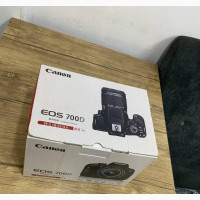 Canon EOS 700d