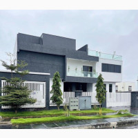 5bdrm Mansion in Osapa for sale