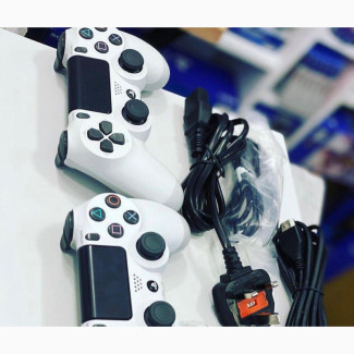 Sparkling White Grade a London Used Ps4 Pro ITB With 2pads