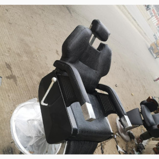 Imported Executive Top Quality Barber/Saloon Rolling Chair