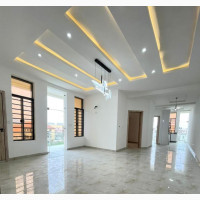 2bdrm Block of Flats in Chevron for sale