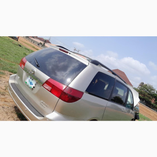 Toyota Sienna 2005 Silver
