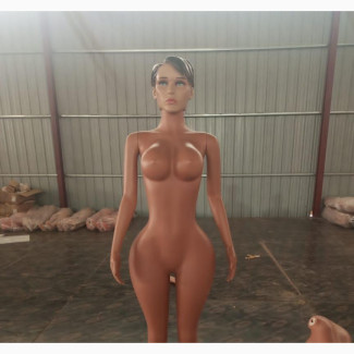Complete Female Mannequin With Big Hips