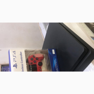 Clean Slim PS4 + 1 Controller and Games Bundle