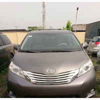 Toyota Sienna 2015 Gray