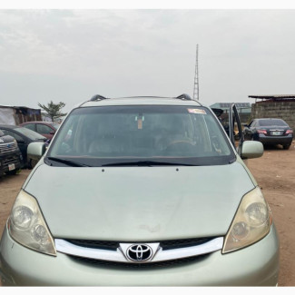 Toyota Sienna XLE Limited AWD 2005 Green