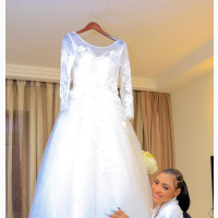 Wedding Dress Uses for Just 3hrs for Sale