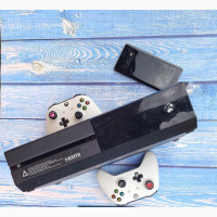 Xbox One + 10 Games (Fifa, Pes 24, GTA V, MK 11, Etc)