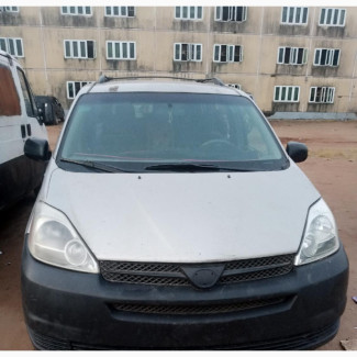 Toyota Sienna 2005 Gray