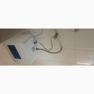 Spacious 3 Bedroom Flat in Majek - Clean Estate, Close to Road