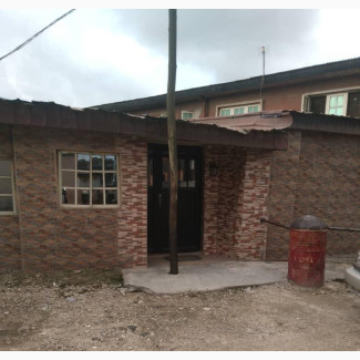 12bdrm Bungalow in Mafoluku for sale