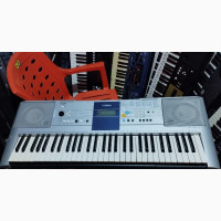 Yamaha PSR E323 Keyboard - Perfect for Beginners and Pros