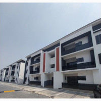4bdrm Duplex in Jakande for rent