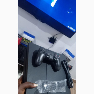 Mint Pre-Owned Play Station 4 Disc Console Direct