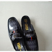 Shiny Cut Shoe