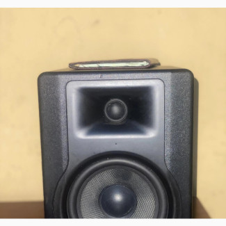 BX5 Studio Speaker