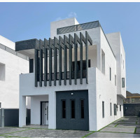 5bdrm Penthouse in Aerodrome, Ibadan for sale