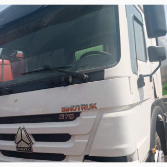 Howo Concrete Mixer With White and Green Colour