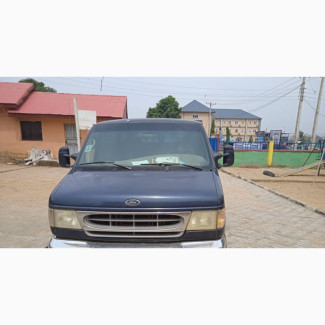 Ford E350 2005 Black