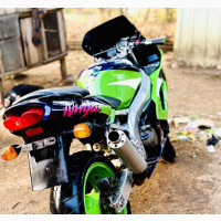 Kawasaki Ninja ZX6R 2000 Green
