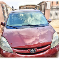 Toyota Sienna CE AWD 2007 Red for Sale