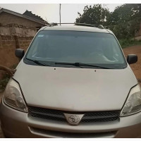 Toyota Sienna LE FWD (3.3L V6 5A) 2004 Gold