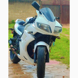 Suzuki SFV650 2009 White
