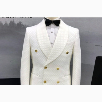 Classy Suits for the Classic Man