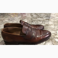 Good Brown Shoe in Good Condition