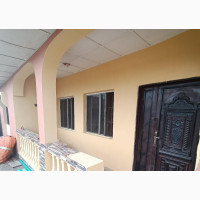 3bdrm Apartment in Muraino, Ikorodu Garage for Rent