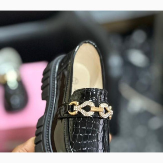 Unisex Shoes in Various Sizes Available Now