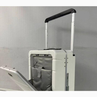 Thompson Luggage - Brand New Unisex Hand Luggage