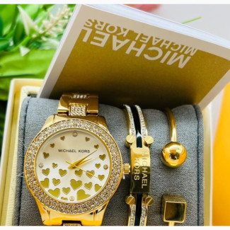 Michael Kors Female Watch and Bracelets Set